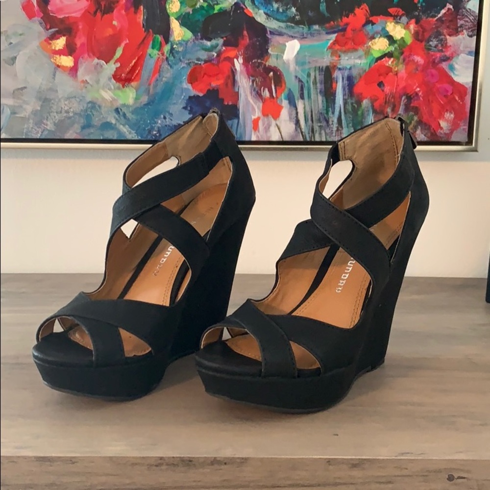 Chinese Laundry Motion Platform Sandal